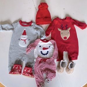 7 piece Holiday baby Gap Christmas outfits newborn 0-3 months + shoes knit hat